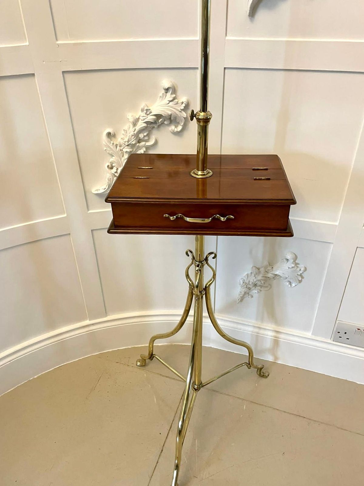 photo furniture Unusual Antique Victorian Quality Mahogany And Brass Adjustable Mirror On Stand