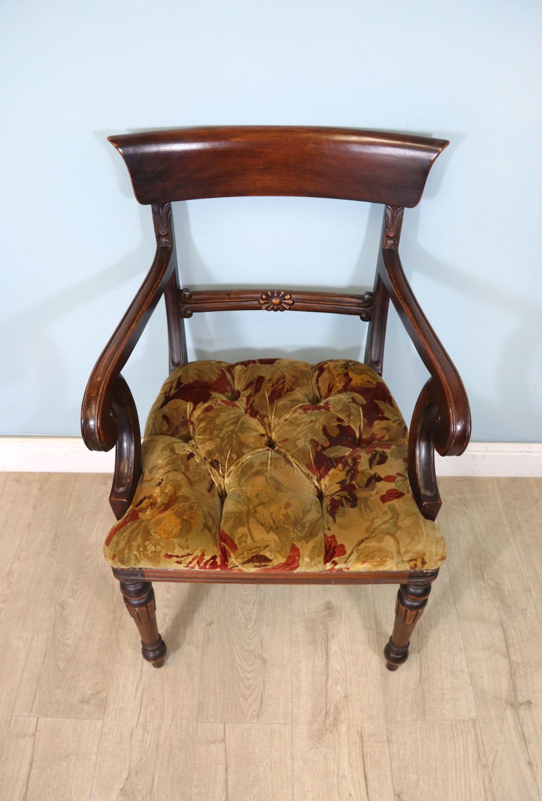 A Lovely Comfortable Victorian Mahogany Bar Back Carver Chair photo vinterior