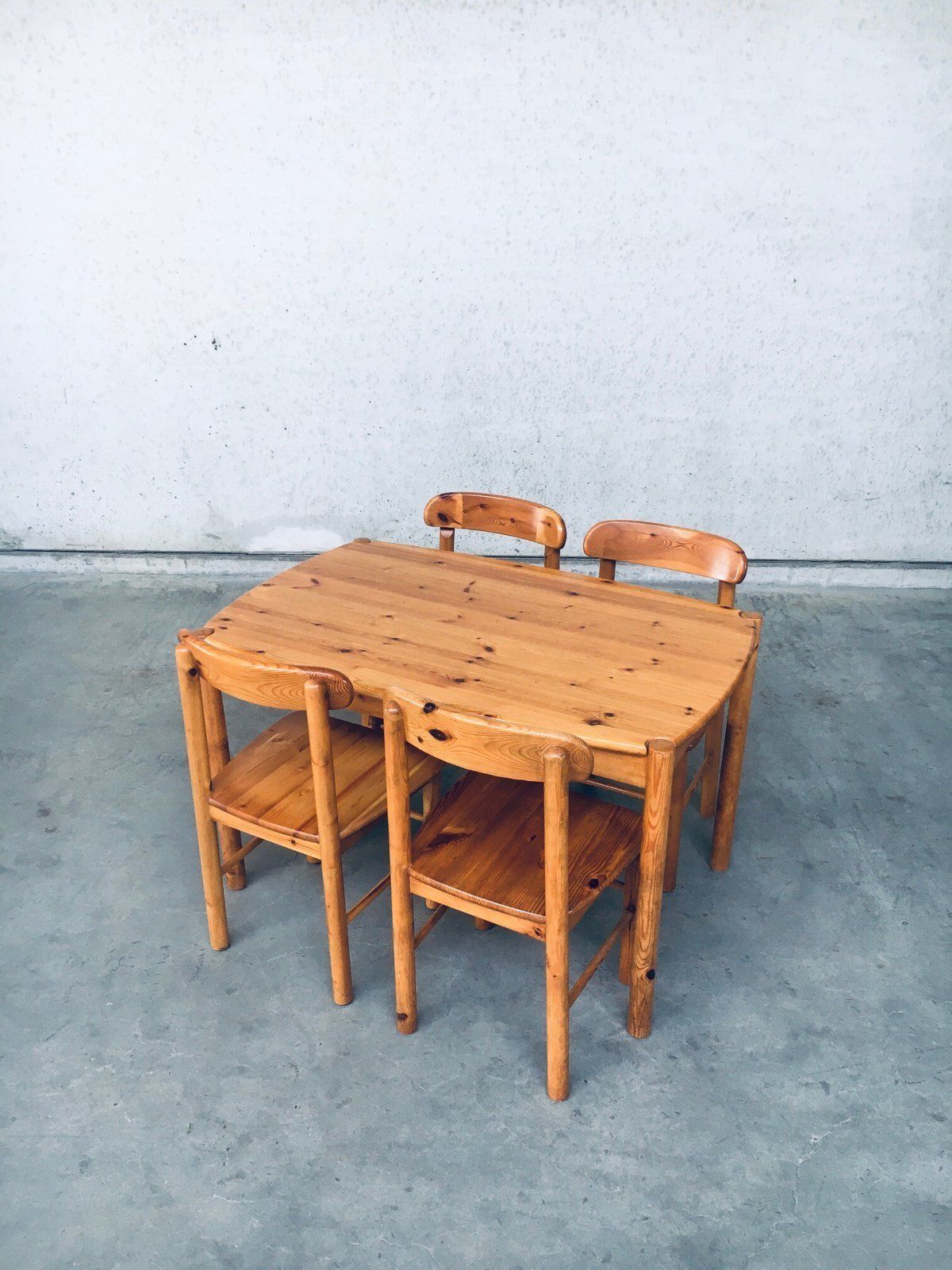 Deense Grenenhouten Stoelen En Tafel In De Stijl Van Rainer Daumiller, Ca. 1975 photo vinterior