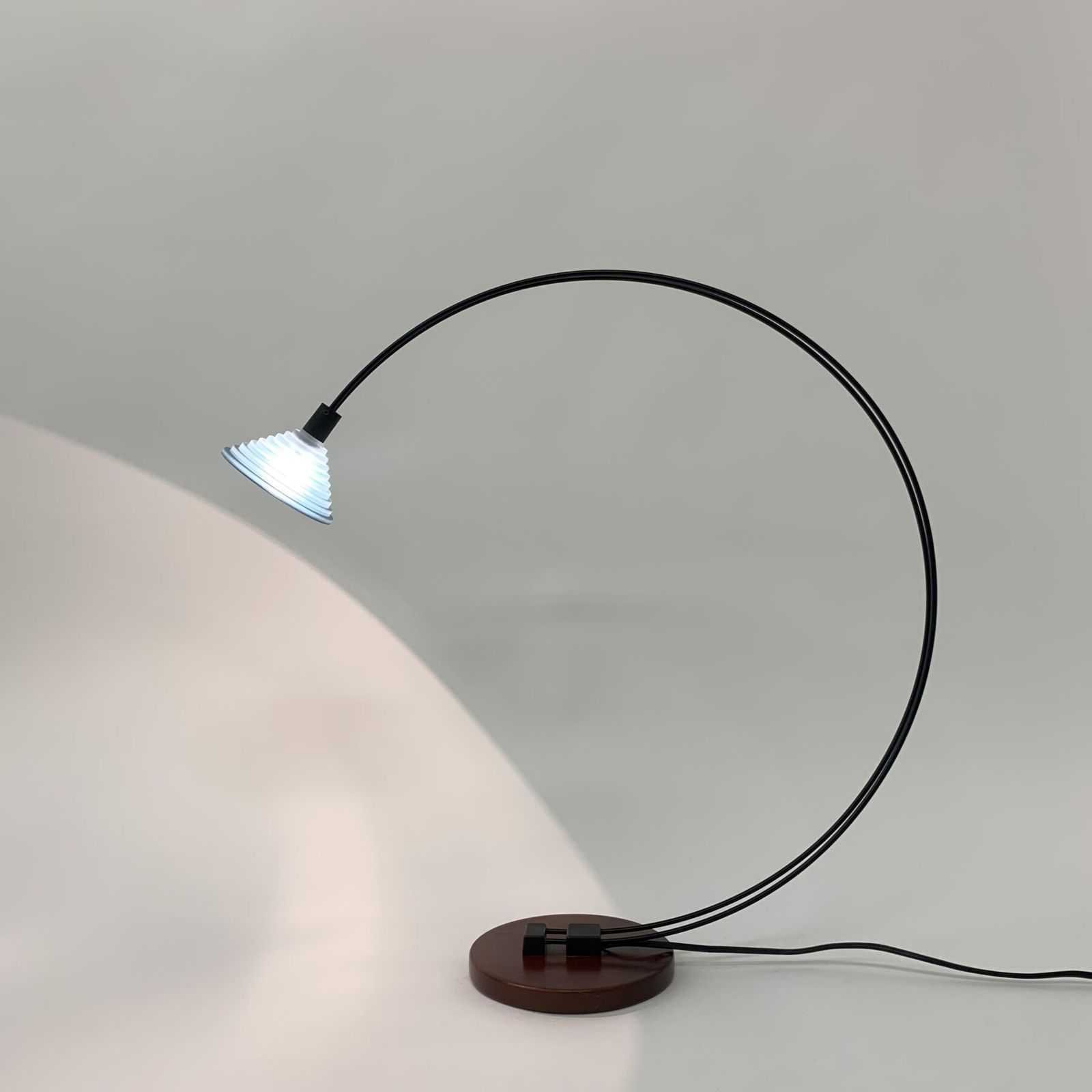 Vintage Post Modern Optelma Bureaulamp, Zwitsers Jaren 1980 photo Verlichting