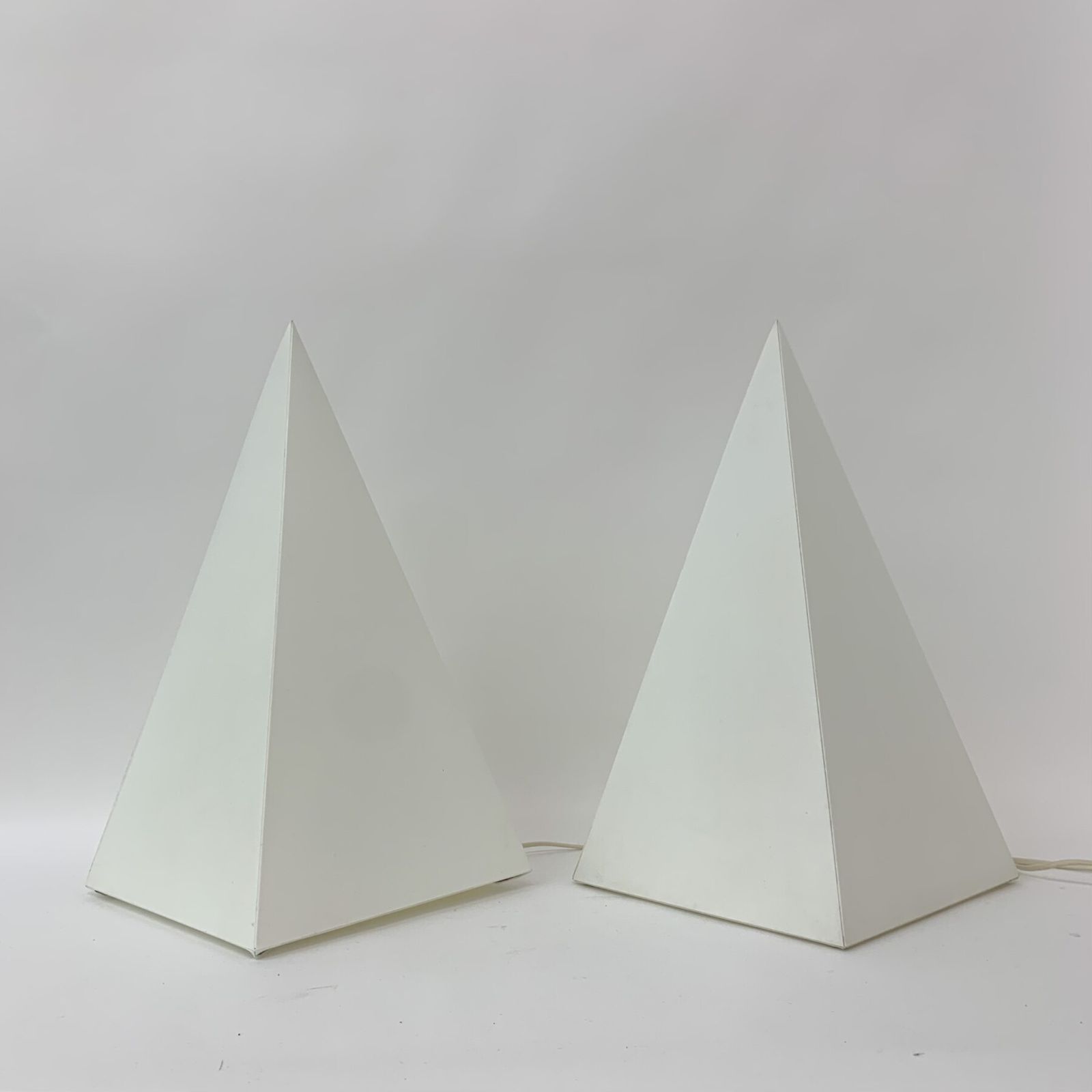 Set Van 2 Woja Tafellampen, Jaren 1970 photo for sale