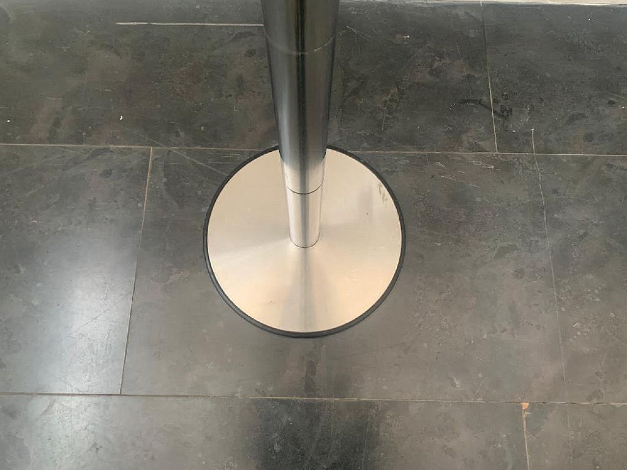 Coat Rack In Steel By Lucci & Orlandini For Velca, 70s photo Furniture