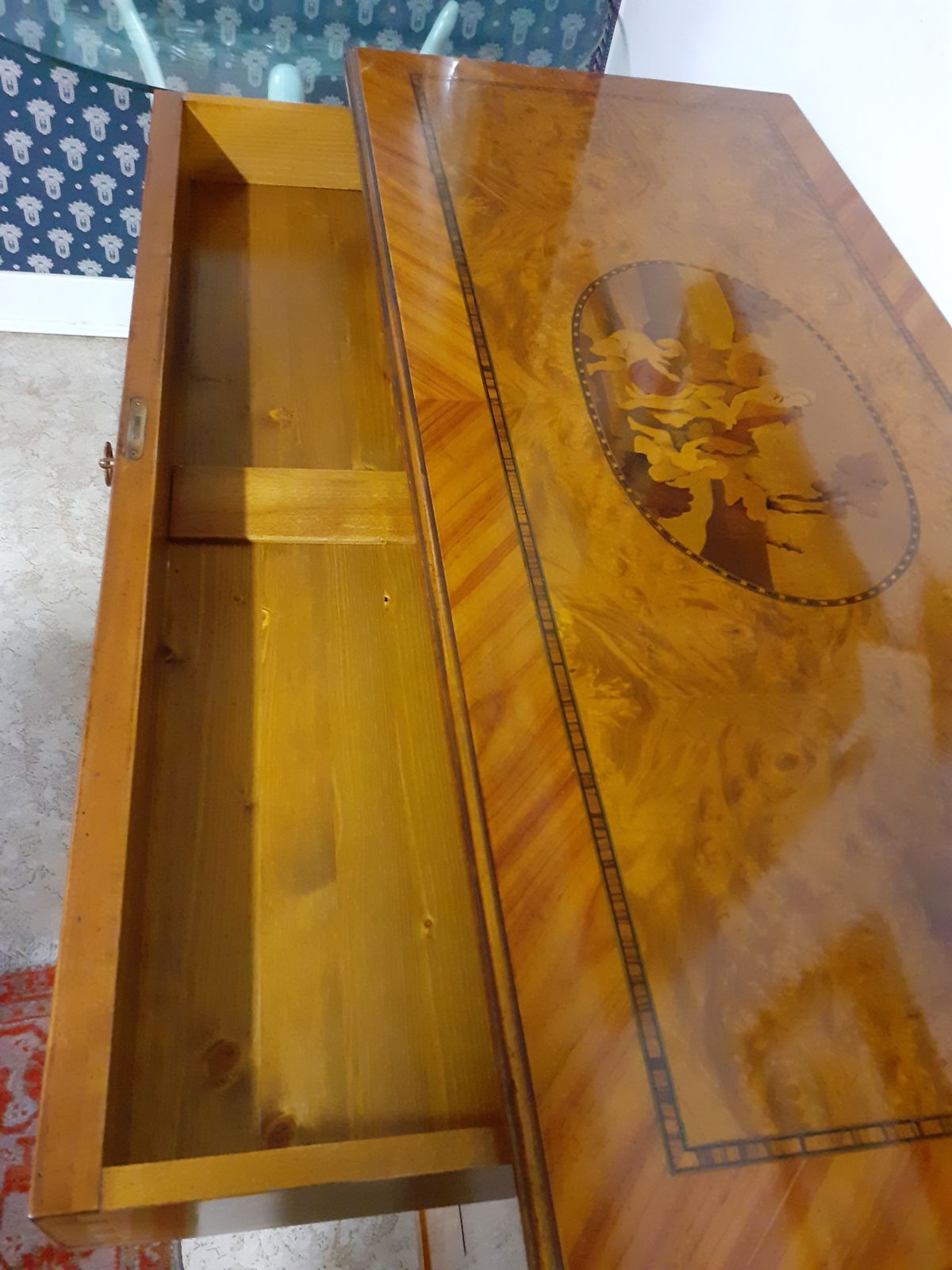 Precious Chest Of Drawers Inlaid  Style "Maggiolino" photo vinterior