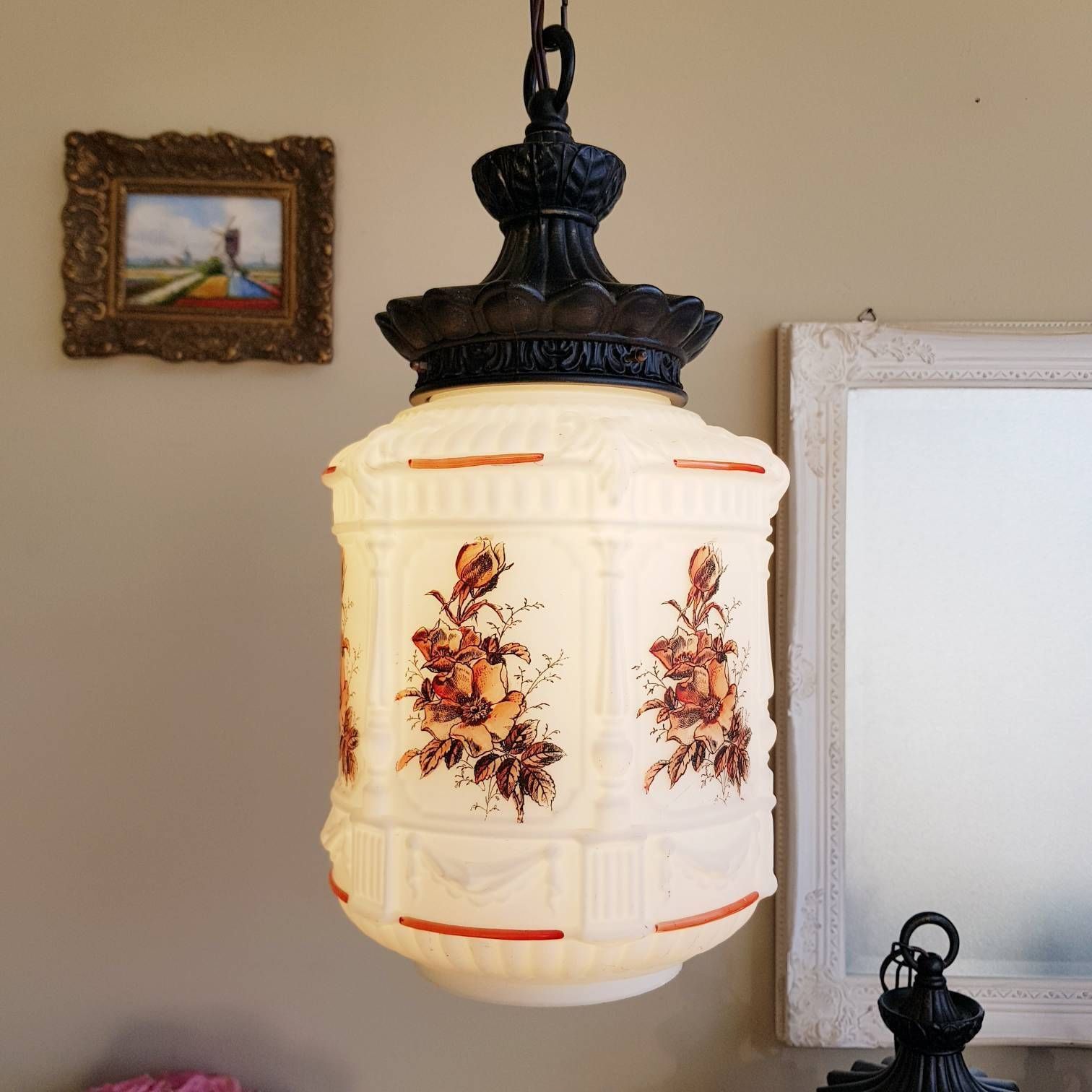 Vintage Paar Hanglampenkappen – Opaline Wit Glas, Art Deco photo for sale