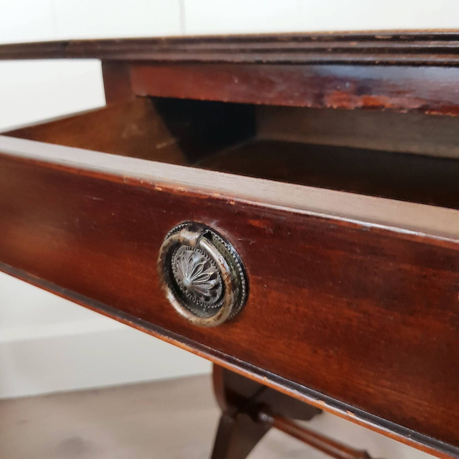 Regency Mahonie Uitschuifbare Ontbijttafel Met Lade, Victoriaanse Stijl photo vinterior