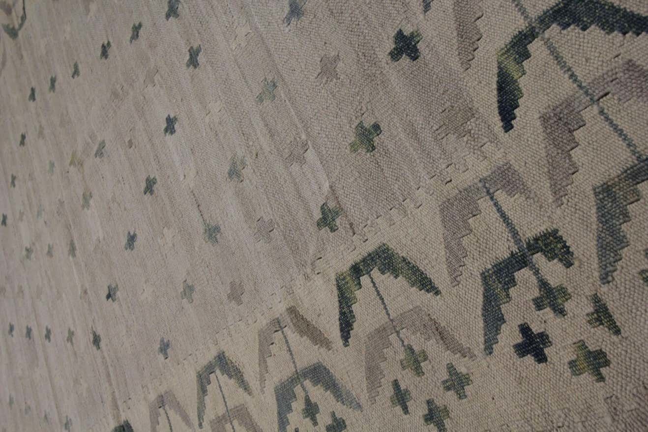 Beige Kilim Traditional Carpet Kilim Scandinavian Style Wool Area Rug photo Textiles