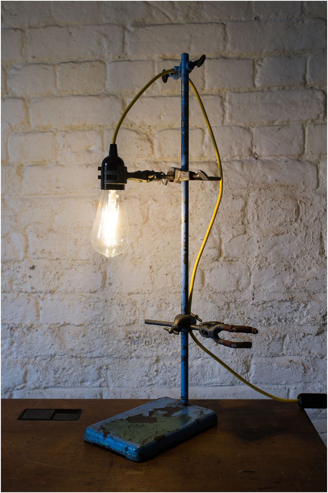 Fantastic Industrial Lab Stand Desk Bedside Lamp In Blue With Yellow Corded Lamp Holder & Lamp (244)