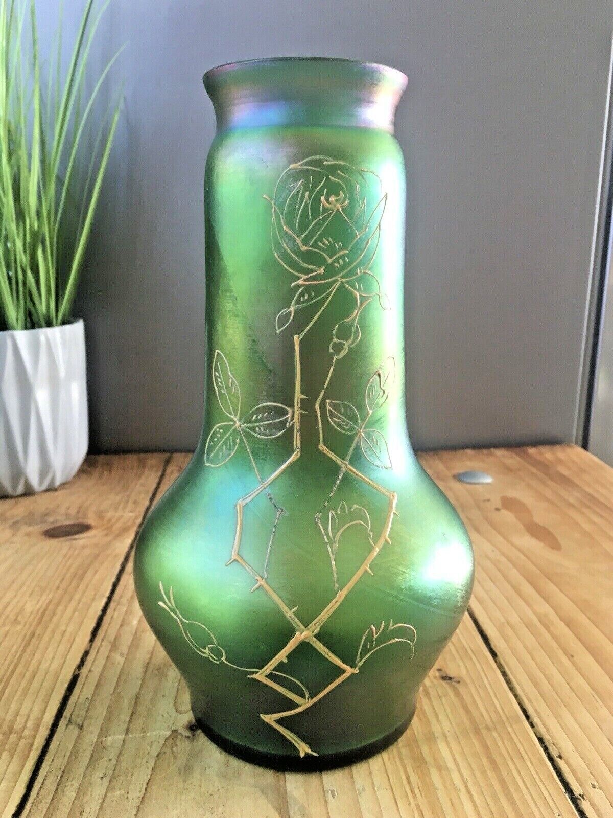 Aesthetic Movement Bohemian Czech Green Iridescent Vase Loetz Kralik Harrach photo furniture