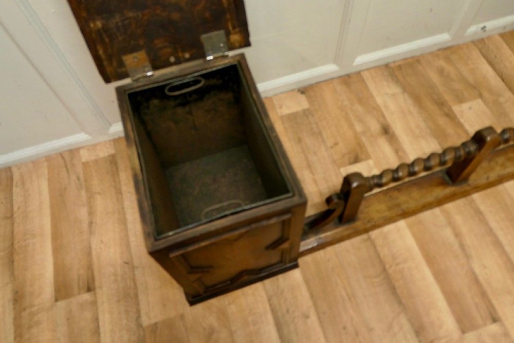 Adjustable Oak Barley Twist Country House Club Fender photo 1500.0