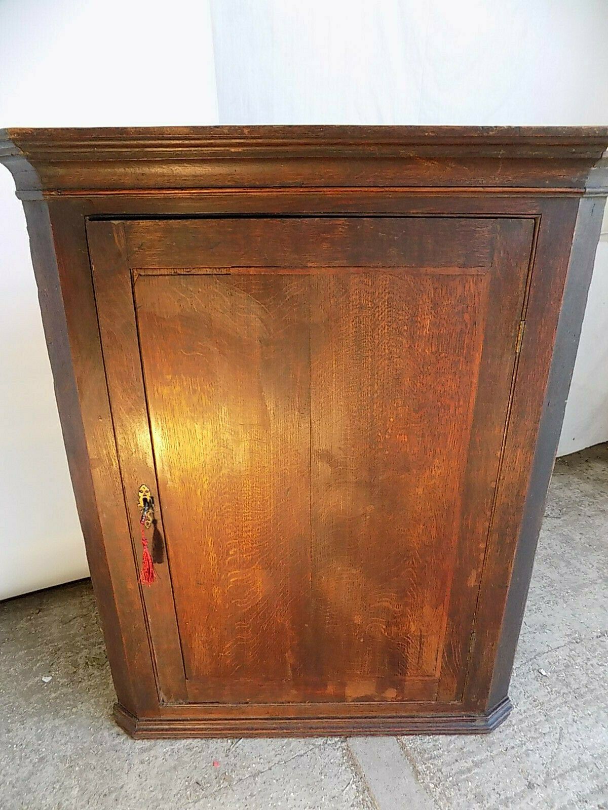 Victorian Large Oak Corner Cabinet Crimped Shelves Cupboard Cabinet Shelves