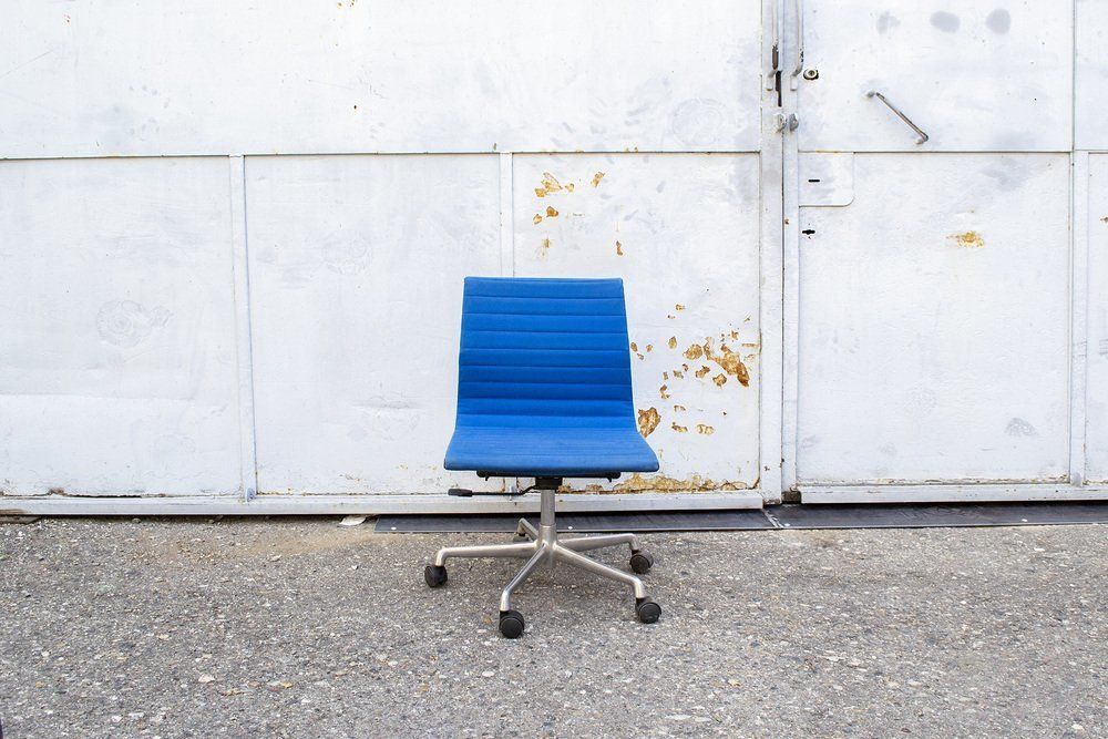 Ea 117 Aluminum Chair Van Charles & Ray Eames Voor Herman Miller, Jaren 1980 photo furniture