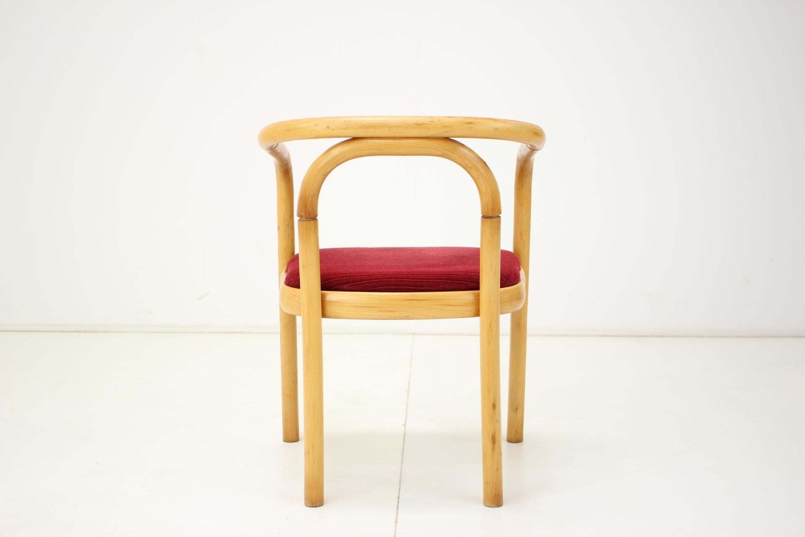 Mid Century Chair / Ton, 1992, 1990s photo vinterior