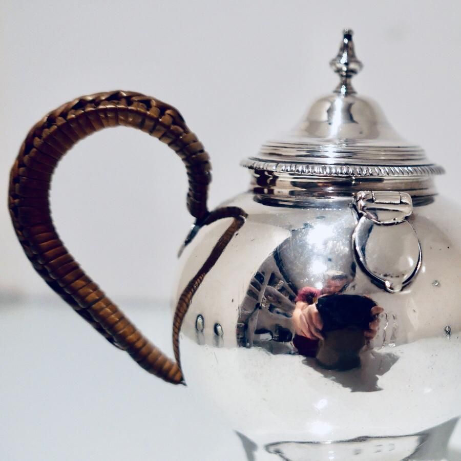 photo furniture 18th Century Antique George III Sterling Silver Gravy Argyle London 1772 Walter Brind
