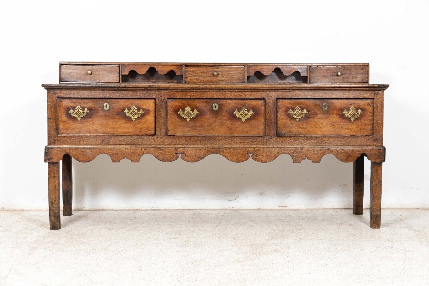 Large 18thc Welsh Oak Dresser Base photo Furniture