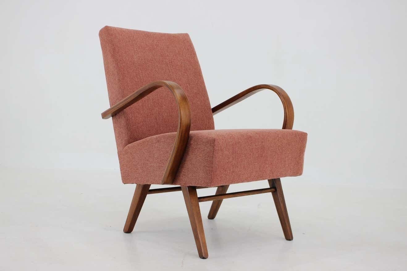 1960s Beech Armchair By Jaroslav Smidek For Ton Czechoslovakia photo vinterior