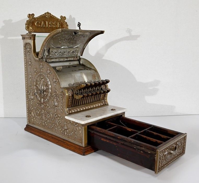 photo vintage Small Cash Register Model In Chiseled Bronze, "National Cash Register Co.", Model 312   Early 20th Century