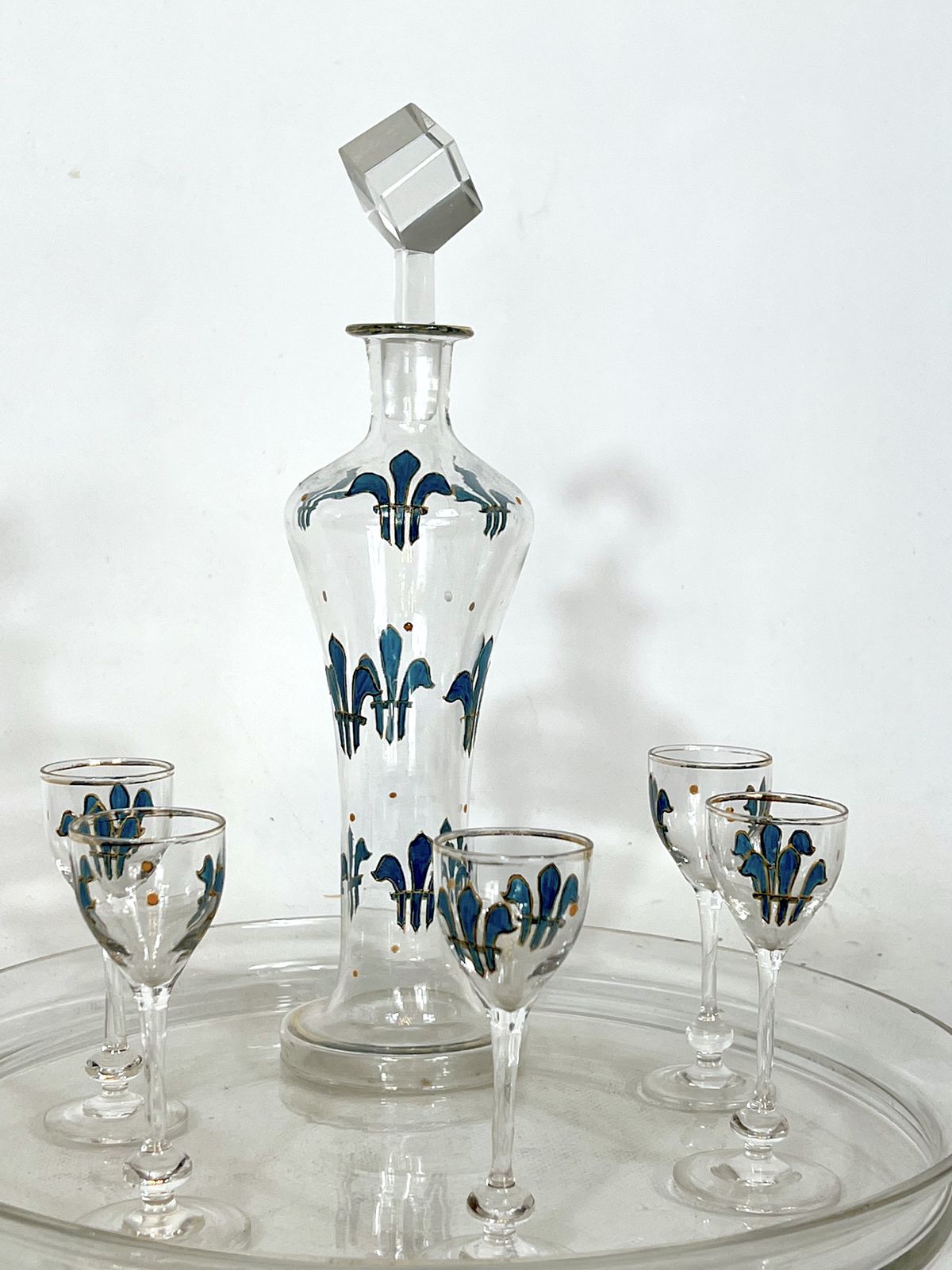 photo vinterior Italian Art Nouveau Glass Liquor Set From 1920s
