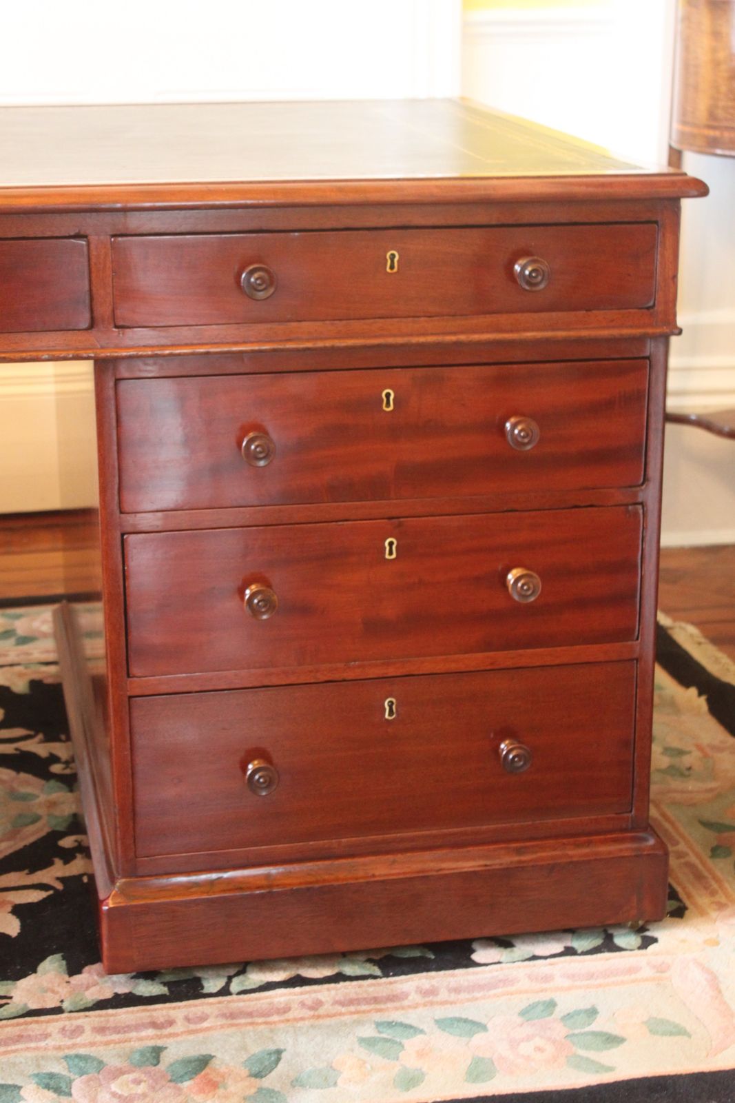 An Unusually Large Early 19th Century Pedestal Desk photo vinterior