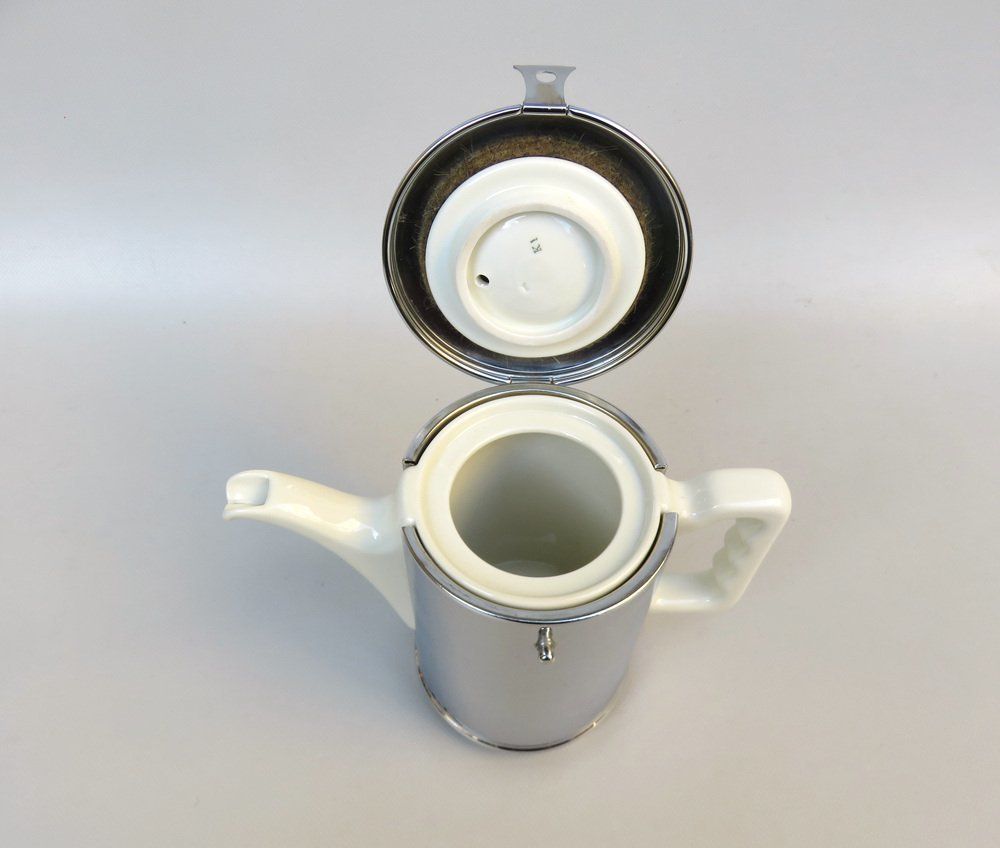 photo furniture Coffee Making Set In Chrome Plated Metal & Porcelain, 1950s, Set Of 4