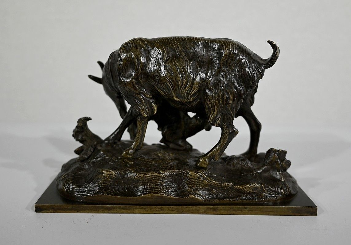 Bronze “The Goat And Its Kid” – Late 19th Century photo Art