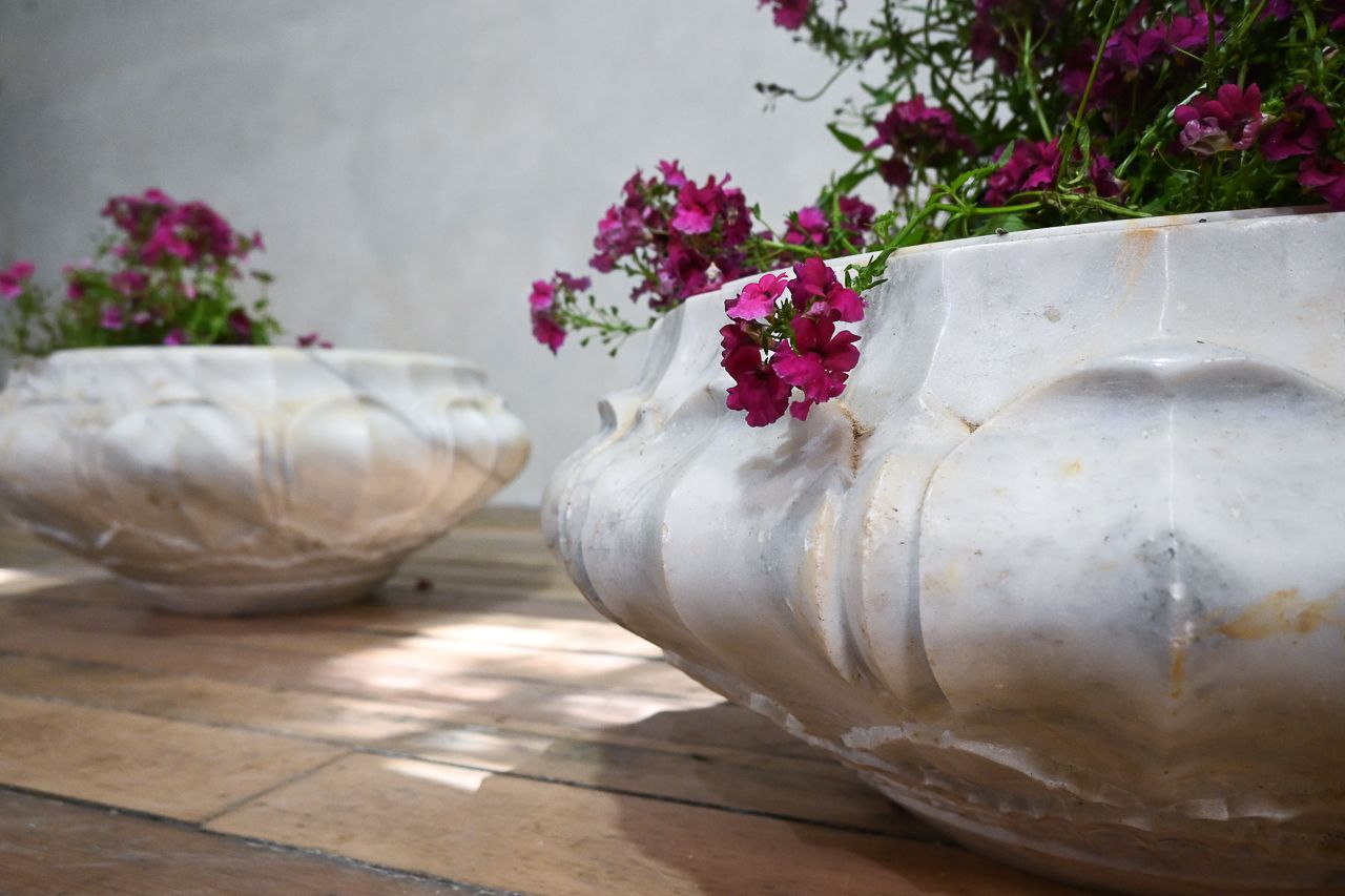 A Pair Of Carved Lotus Form Marble Jardiniere Planters photo for sale