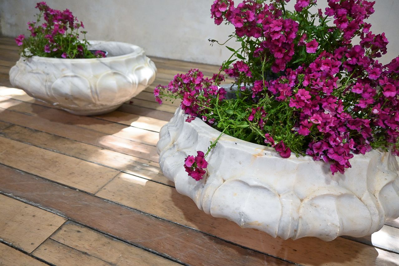 2900.0 A Pair Of Carved Lotus Form Marble Jardiniere Planters photo