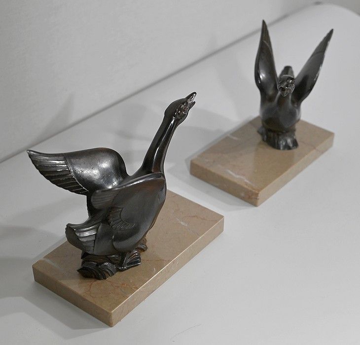 Pair Of Bookends, Swans In Patinated Metal On Marble   1930/1940 photo Home Decor