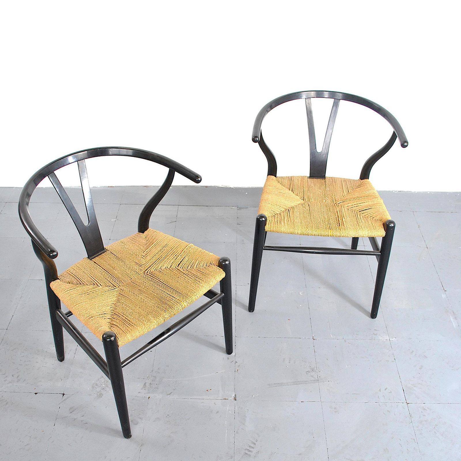 Pair Of Wishbone Chairs By Hans Wegner photo vinterior