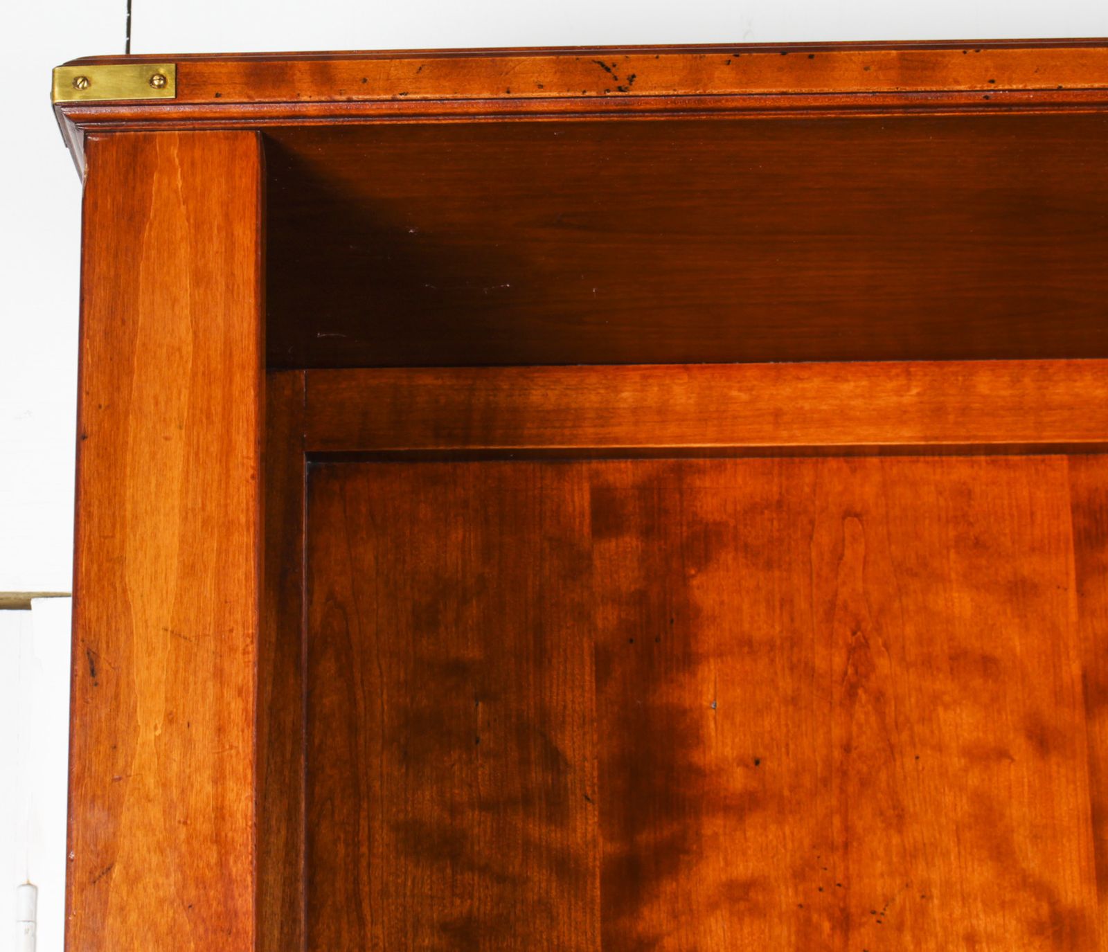 Vintage English Mahogany Concealed Flat Screen Tv Cabinet Late 20th Century photo buy