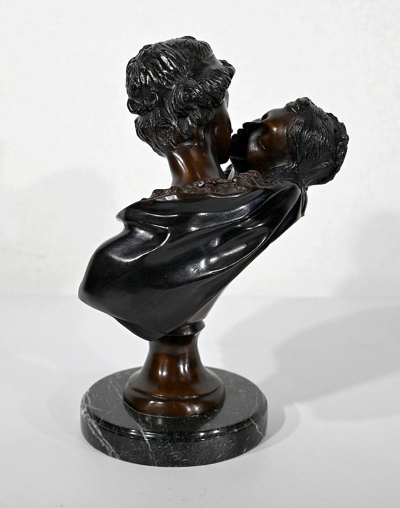 Bronze "The Kiss Given" After Ja. Houdon – Late 19th Century photo for sale