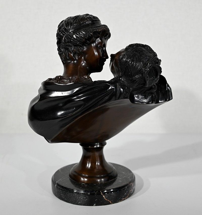 Bronze "The Kiss Given" After Ja. Houdon – Late 19th Century photo Art