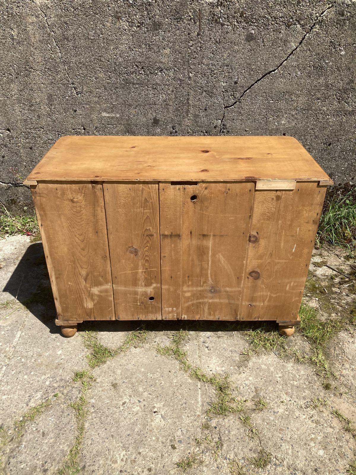 photo furniture Victorian Pine Chest Of Drawers