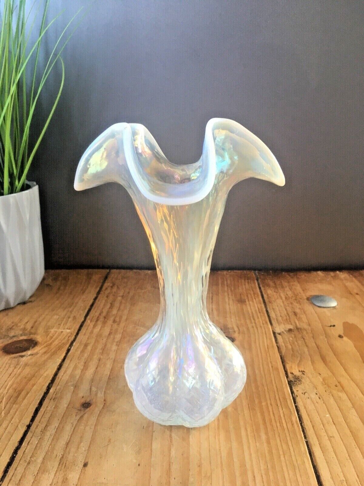 Art Nouveau Bohemian Kralik Opalescent Ruffled Glass Bud Vase Mother Of Pearl photo Home Decor