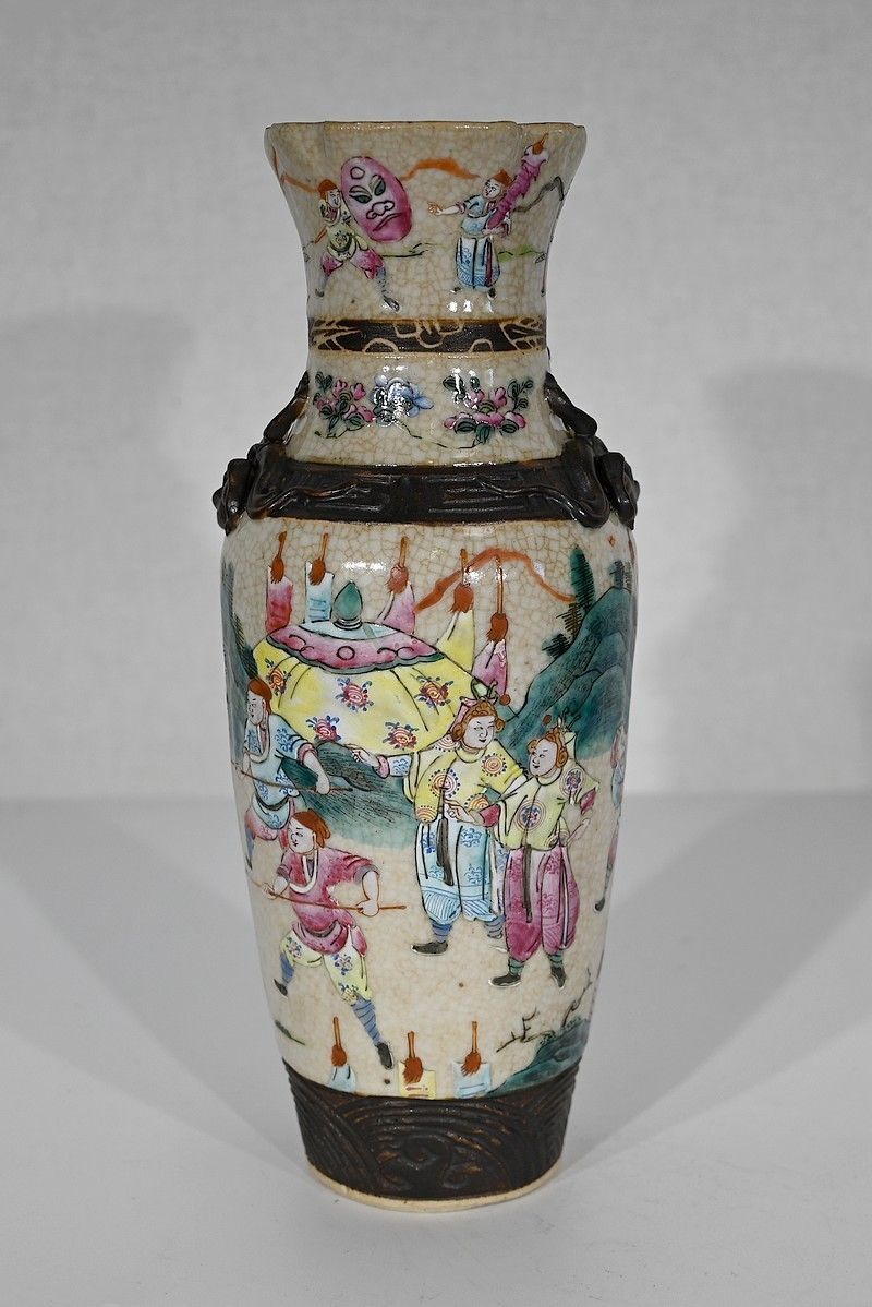 Nanjing Porcelain Vase, China, Late 19th Century photo vinterior