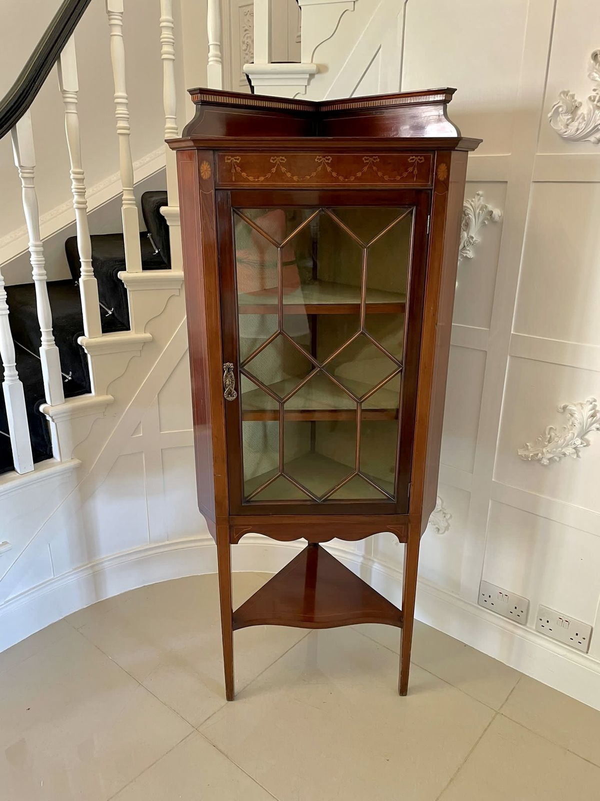 Antique Quality Mahogany Inlaid Corner Cabinet
