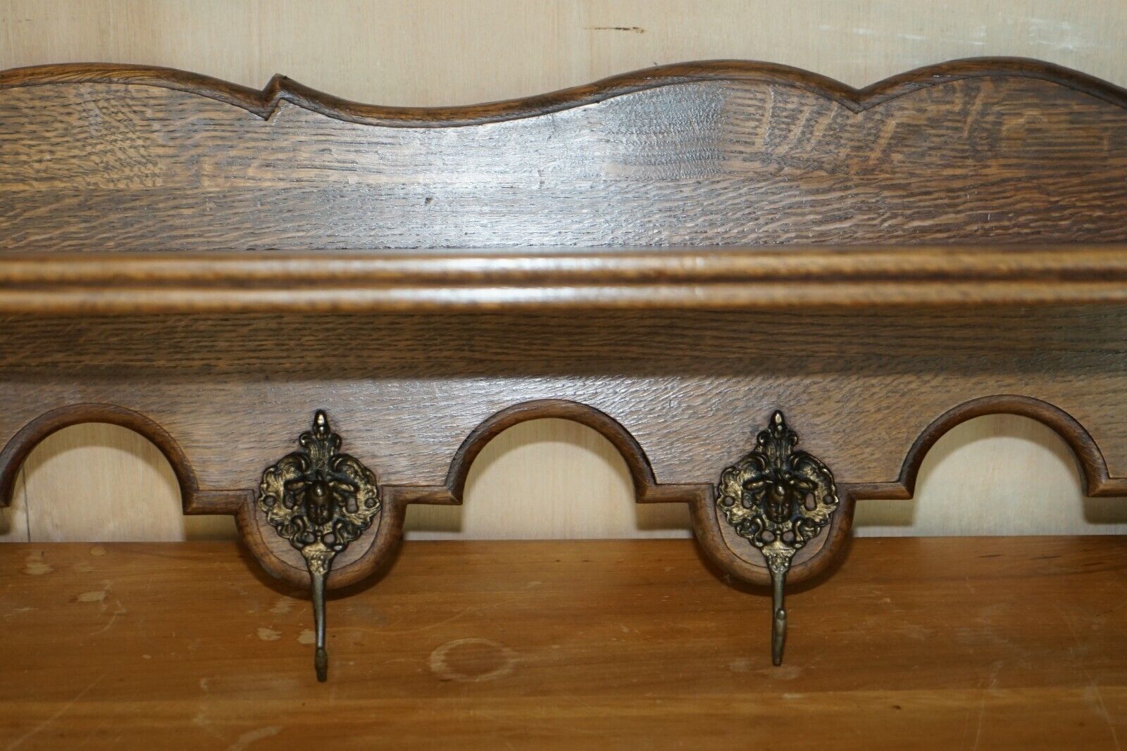 Lovely Antique Dutch Fine Cherub Oak Coat Hat Scarf Wall Rack Hanger Royal Hooks photo 950.0