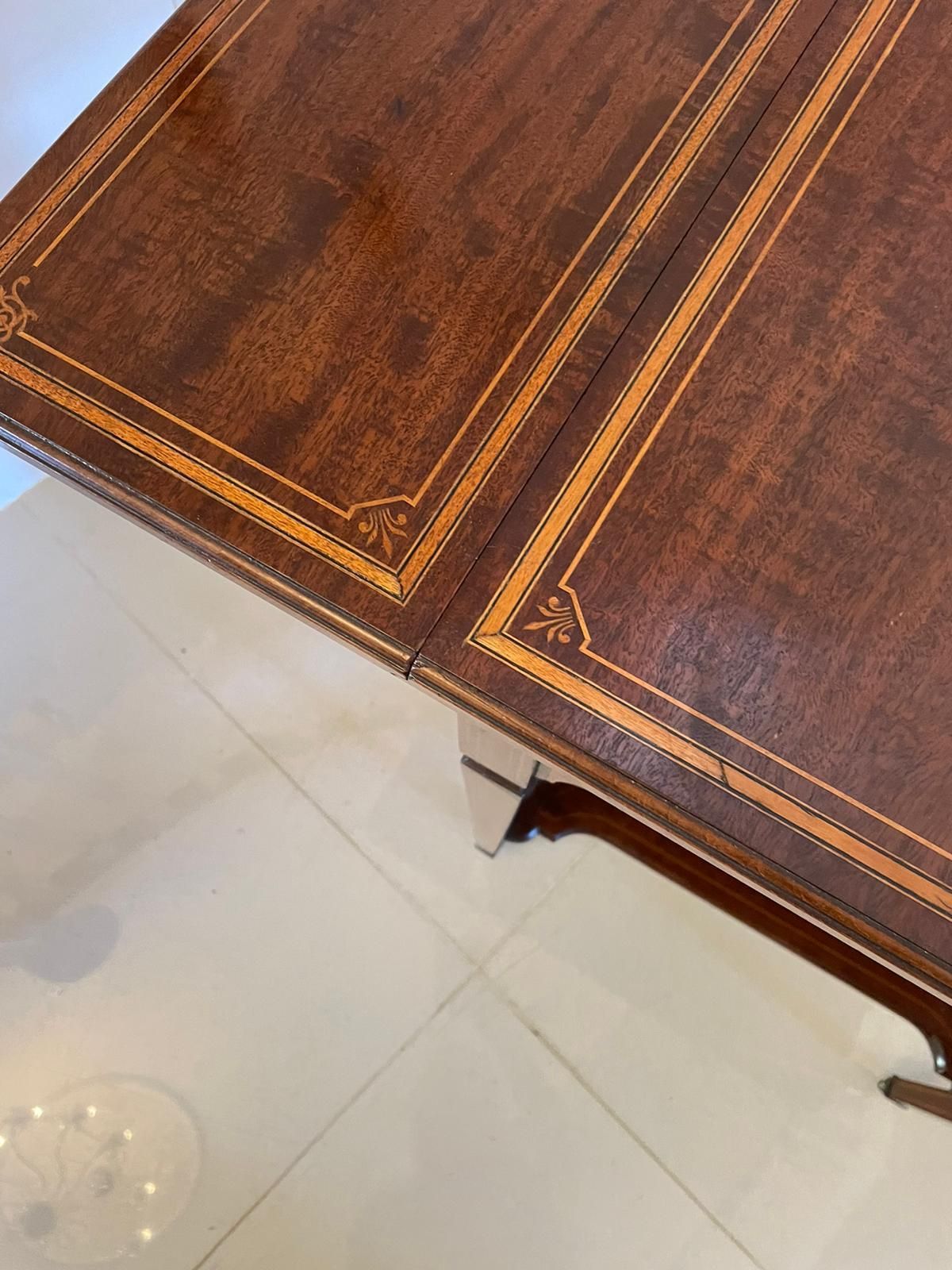 Fine Quality Antique Inlaid Mahogany Occasional/Lamp Table photo for sale