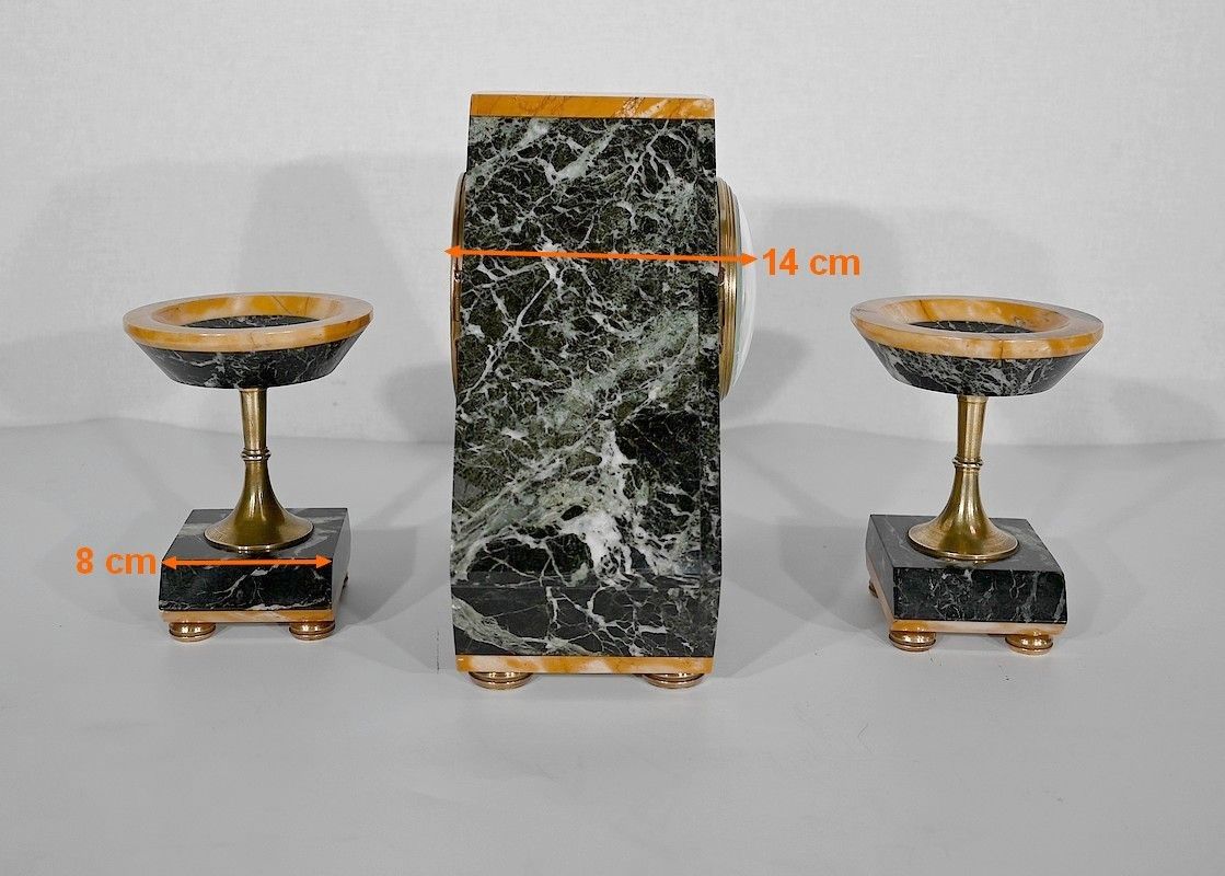 photo vinterior Marble And Bronze Fireplace Trim, Art Deco – 1920