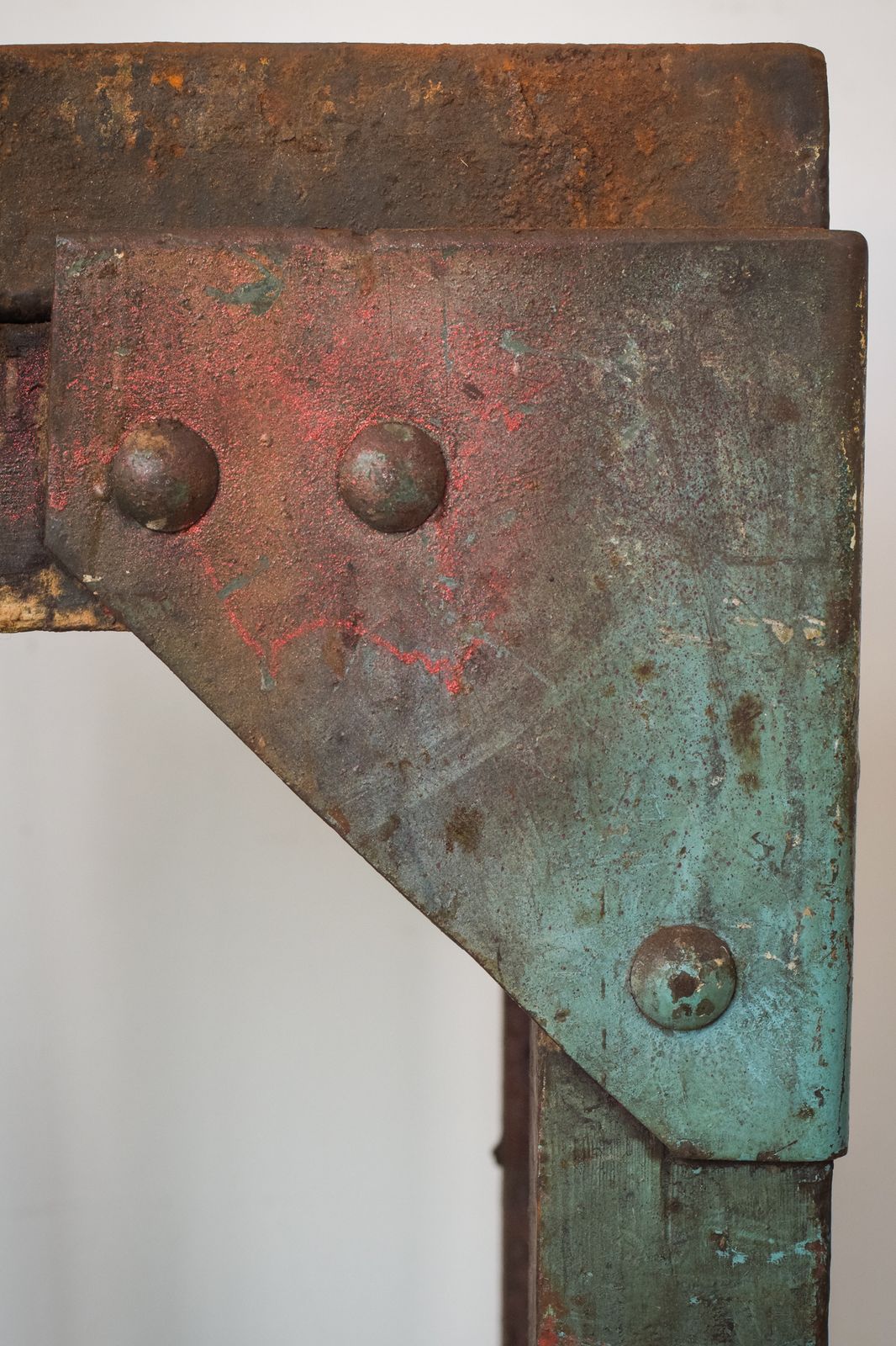 photo buy Industrial Stand With A Solid Iron Top