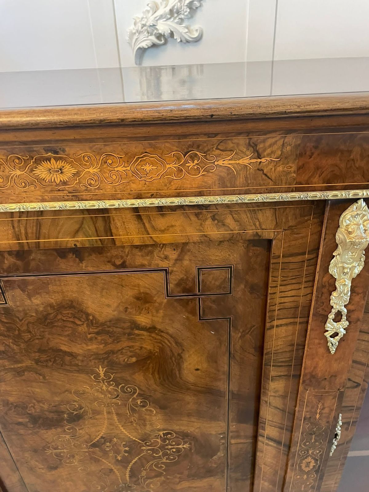 Fine Quality 19th Century Antique Burr Walnut Inlaid Credenza photo Furniture