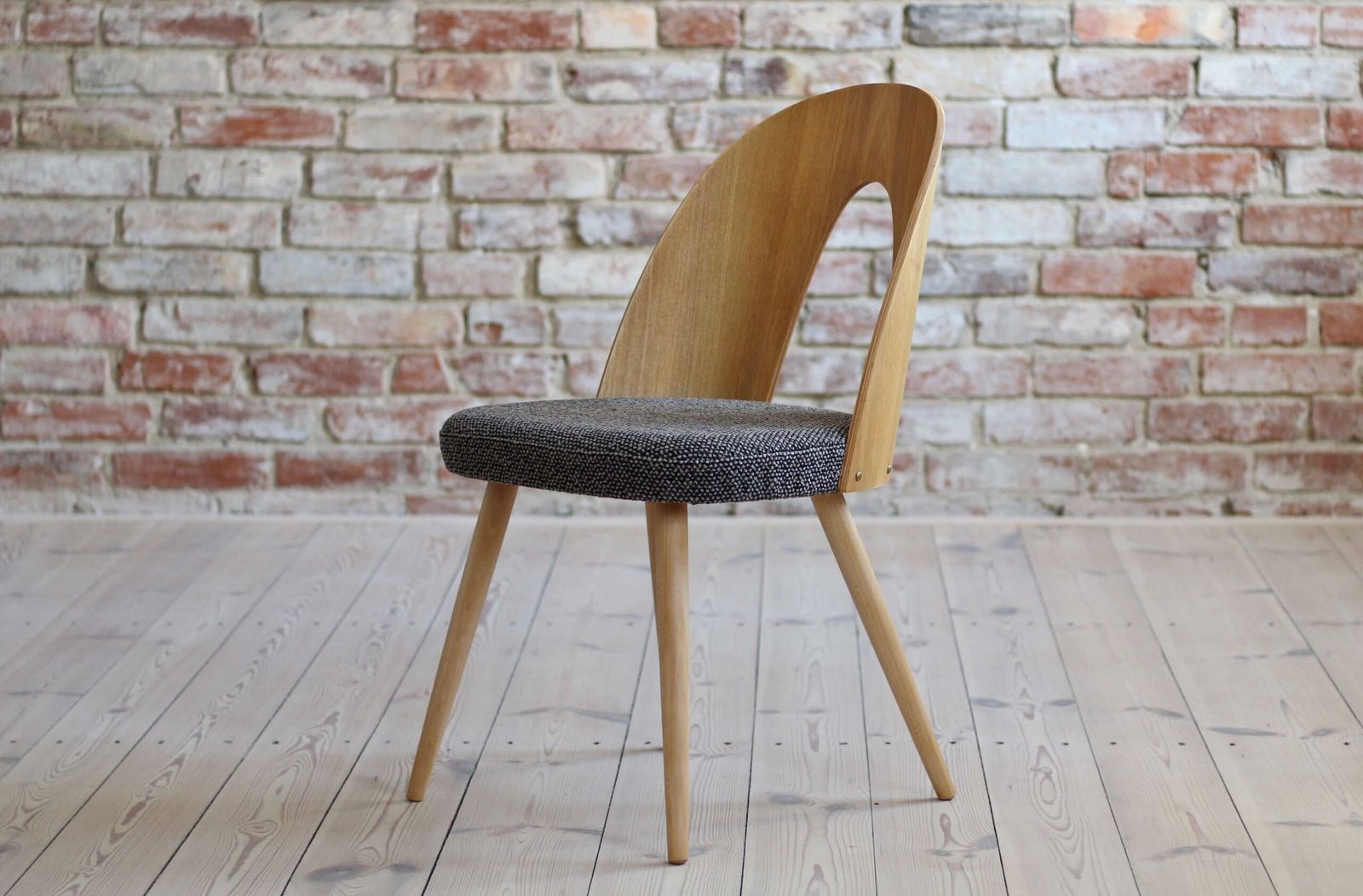 photo vinterior Set Of 10 Midcentury Dining Chairs By A.šuman
