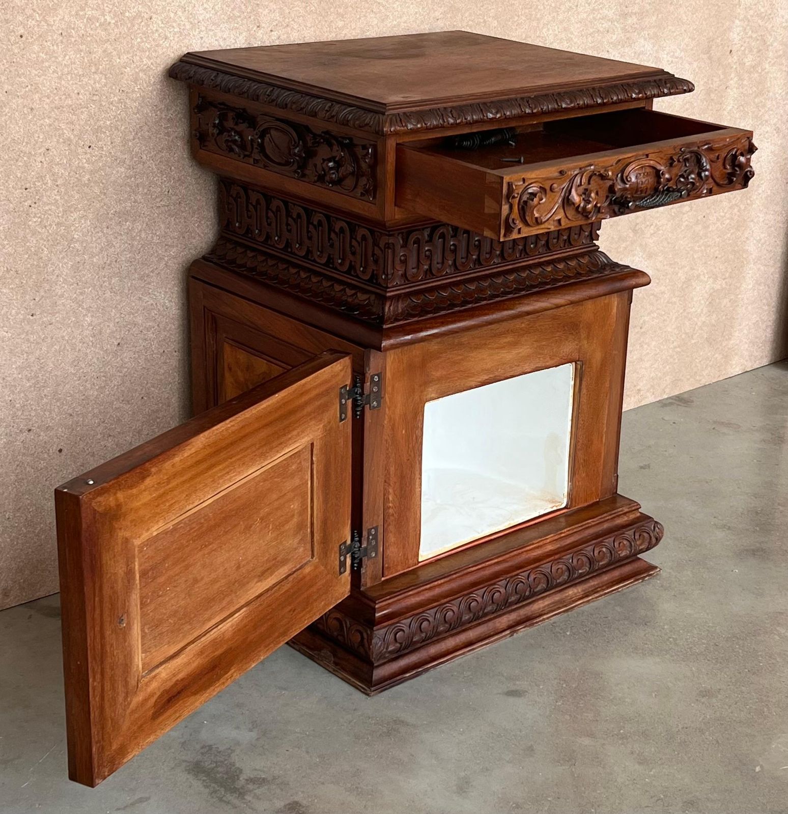 photo furniture Italian Hand Carved Walnut Monumental Nightstands 19th Century With Drawer