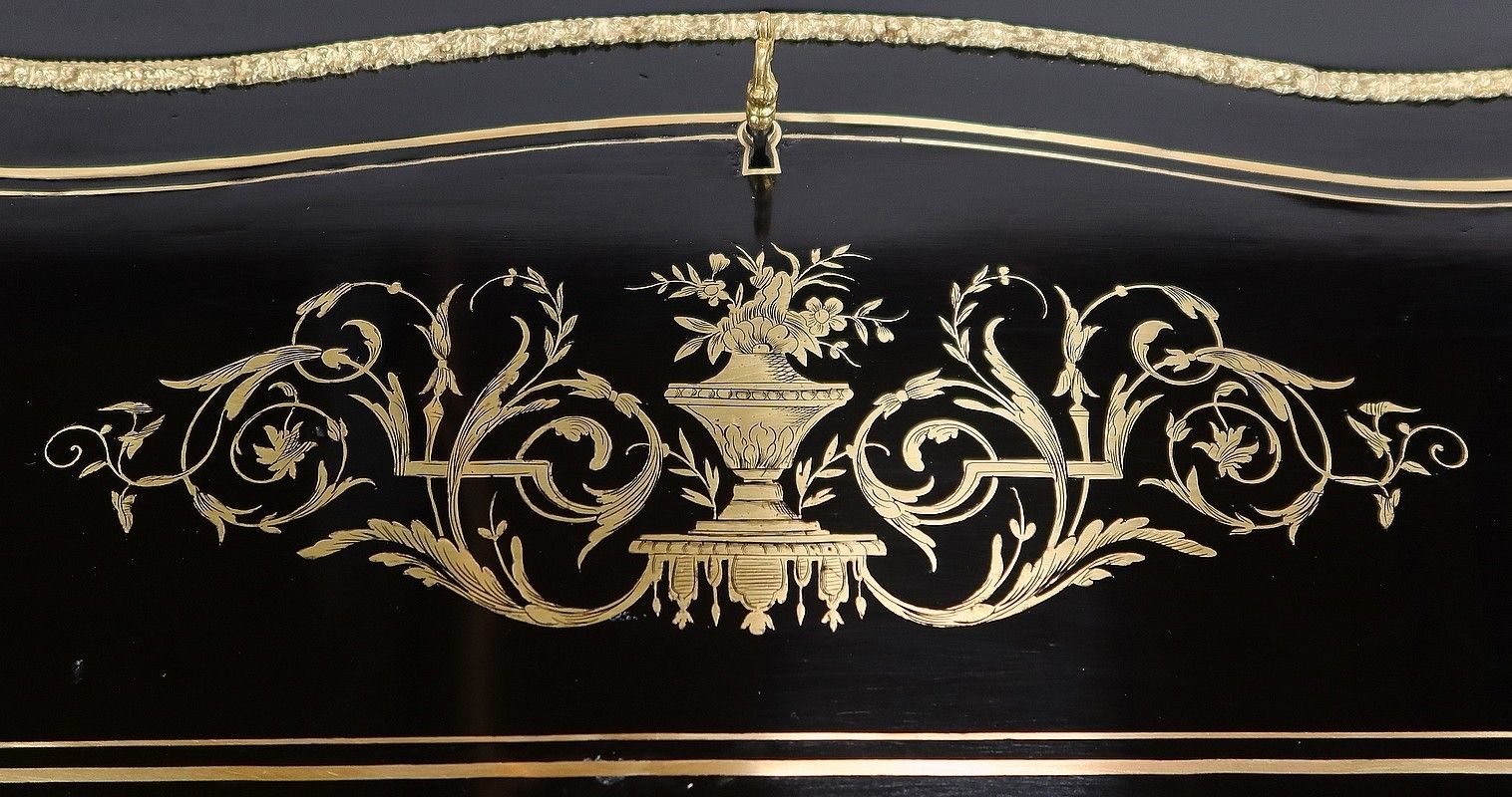 Small Lady's Desk, Louis XV Style, Napoleon III Period, Mid 19th Century photo vinterior