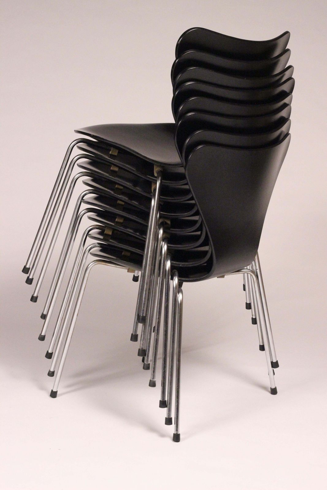 photo vinterior Arne Jacobsen Series 7 Or 3107 Chairs By Fritz Hansen Mid Century Modern 1964