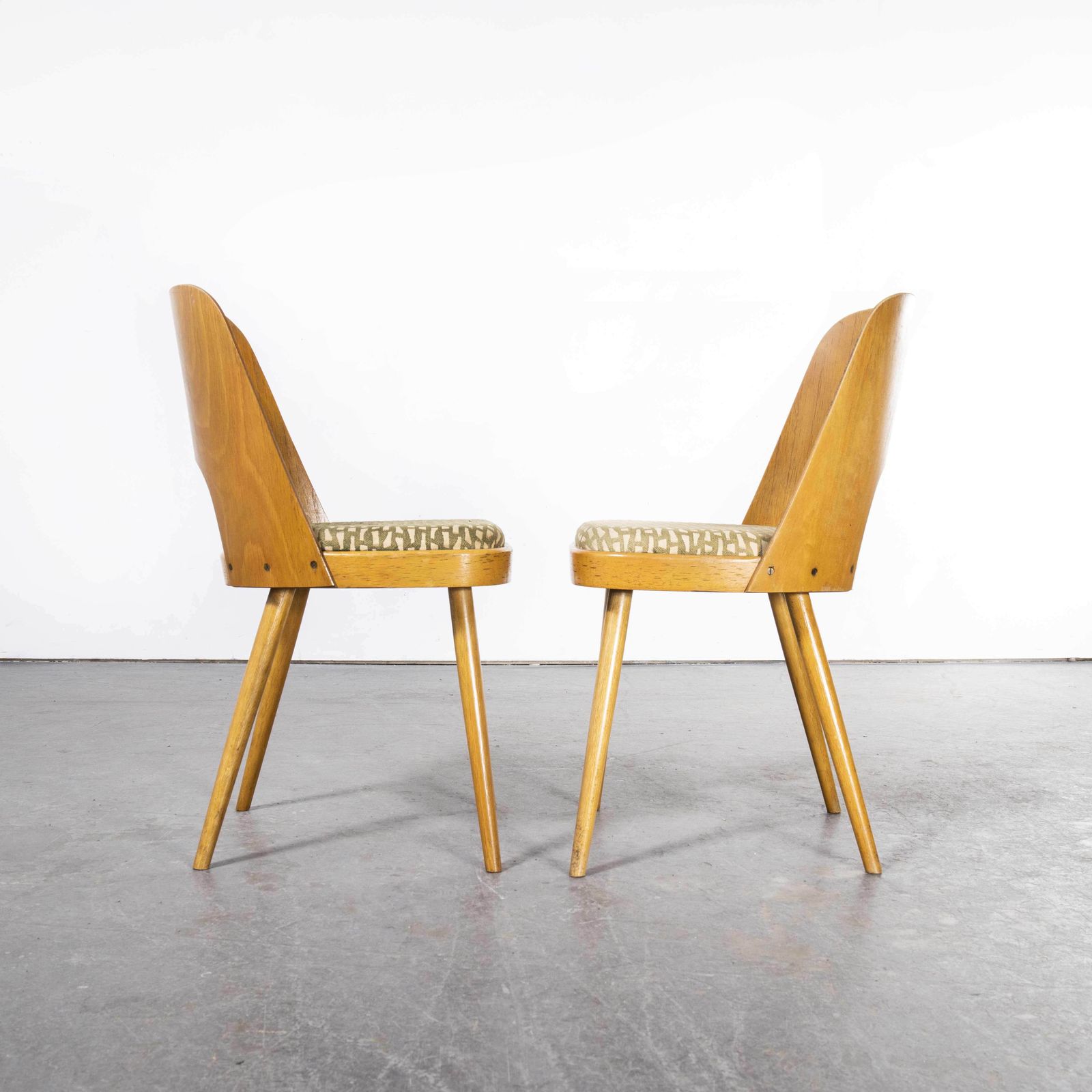 photo furniture 1960’s Pair Of Upholstered Dining Chairs Oswald Haerdtl