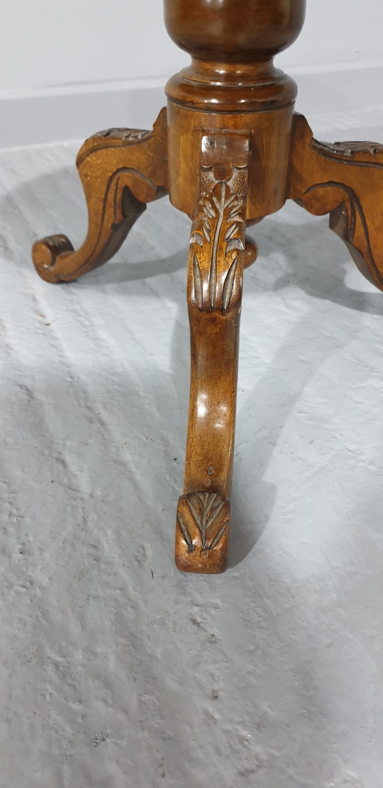 Lovely Walnut Coffee Lamp Table photo 495.0
