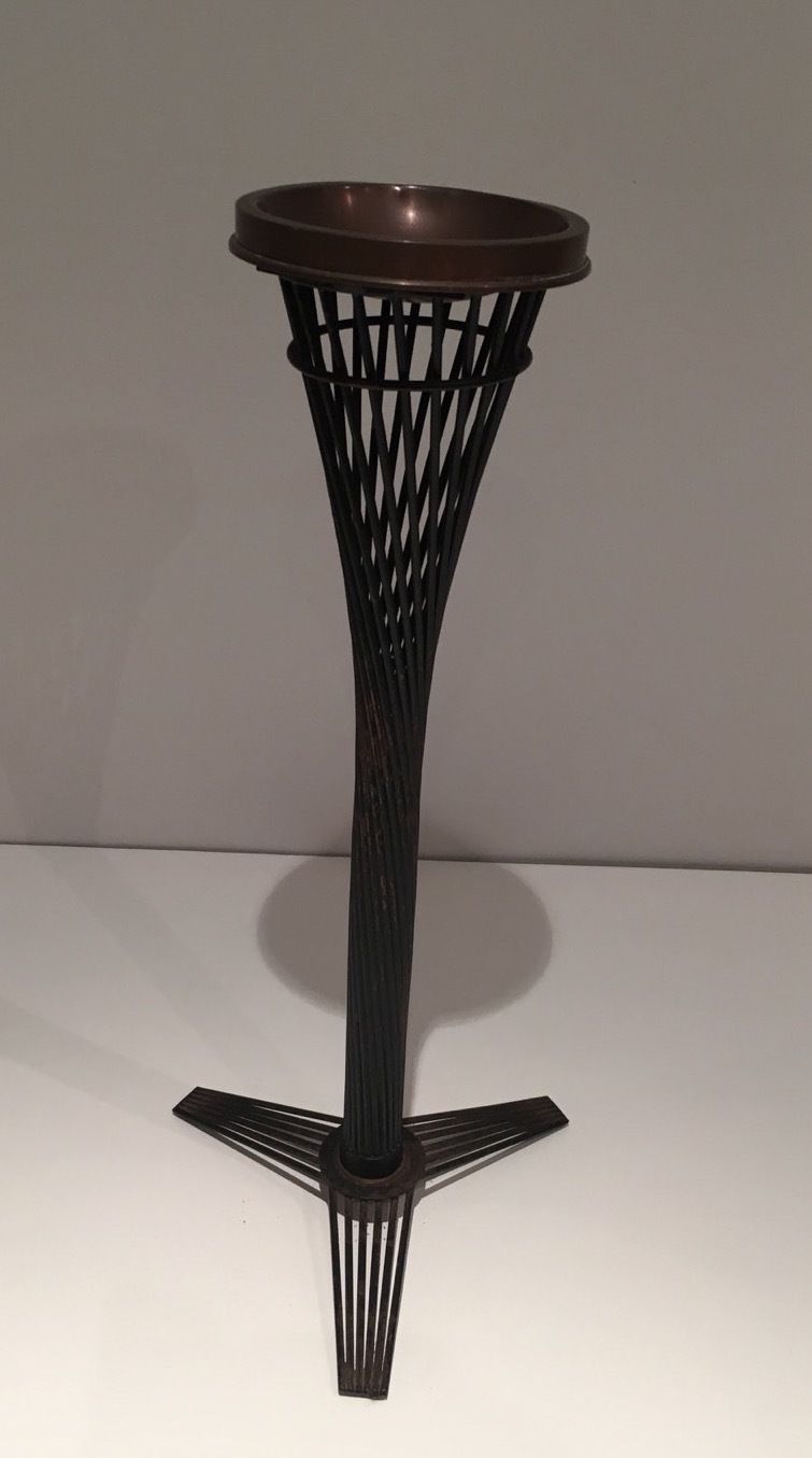 Ashtray In Brass On Foot In Black Lacquered Metal Wire photo for sale