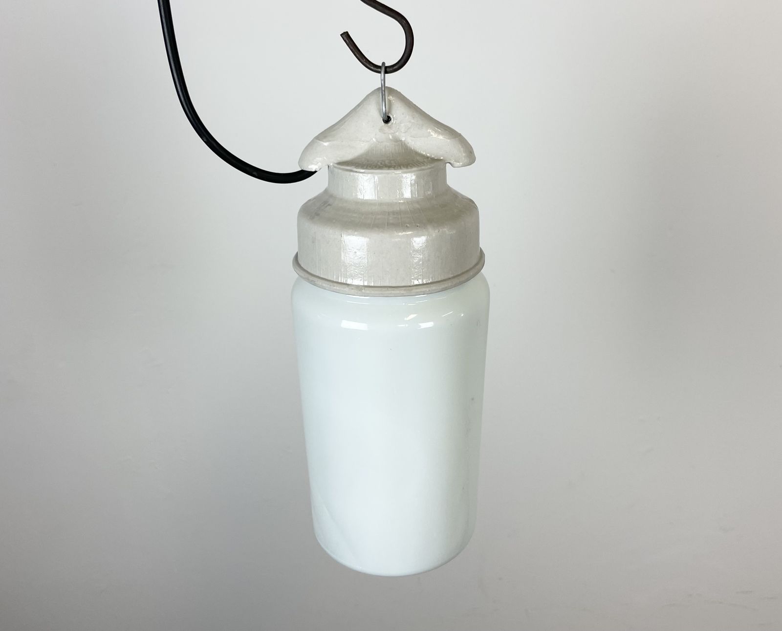 photo vinterior Industrial White Porcelain Pendant Light With Milk Glass, 1970s, 4x