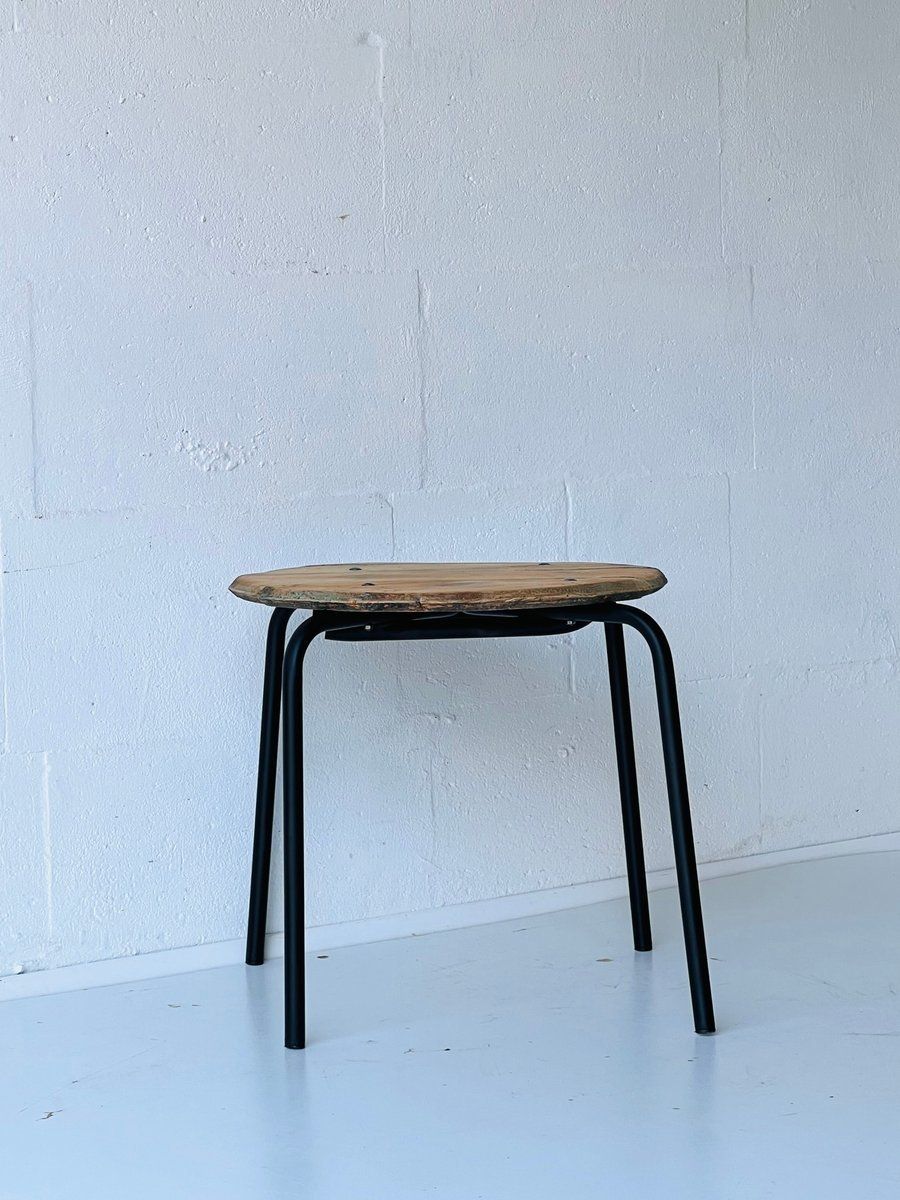 photo furniture Vintage Industriële Kruk