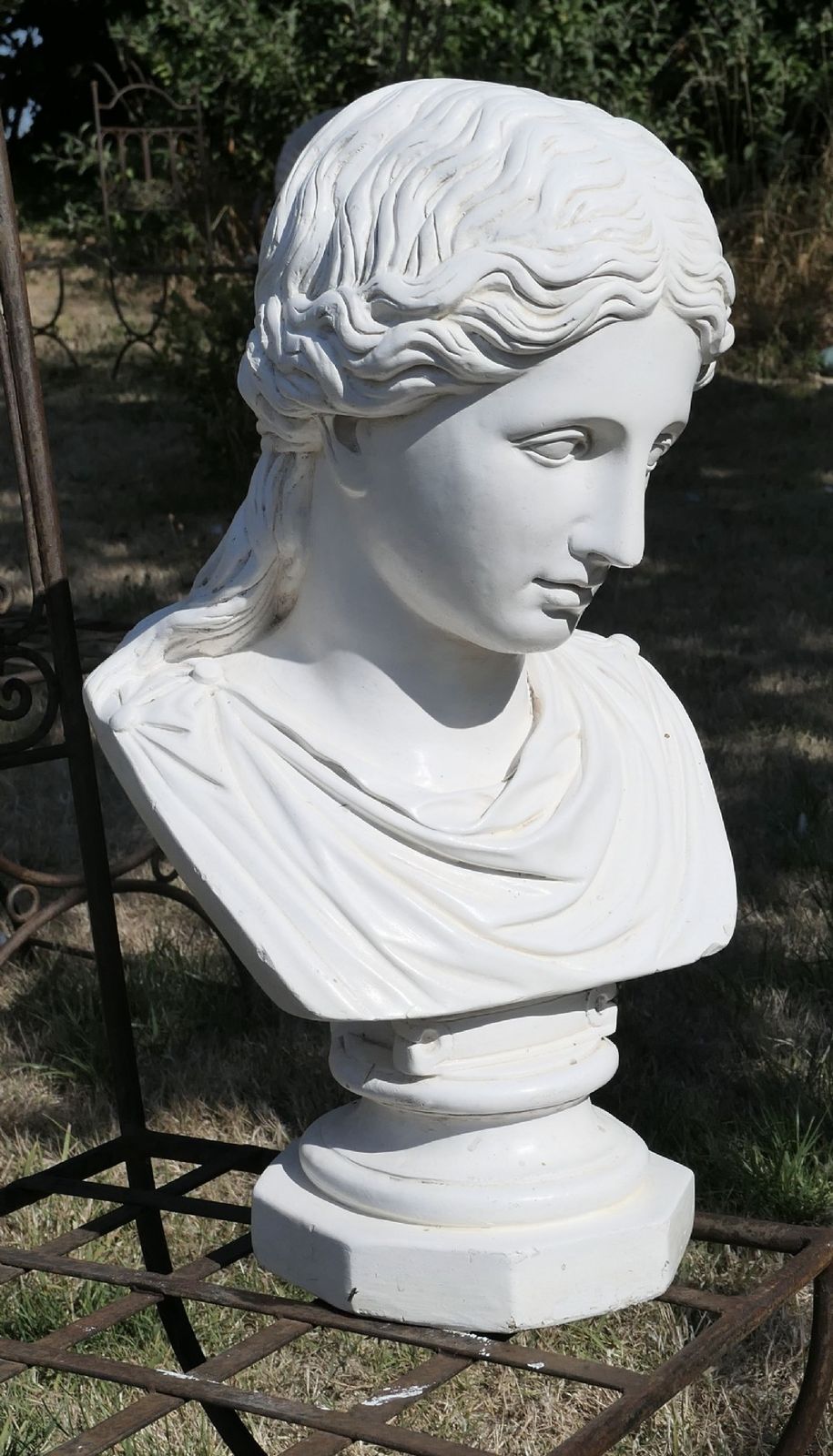 A Good Large Bust Of A Roman Lady In The Pre Raphealite Style photo vinterior